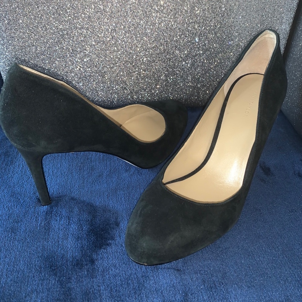 Black Medium Ann Taylor Heels